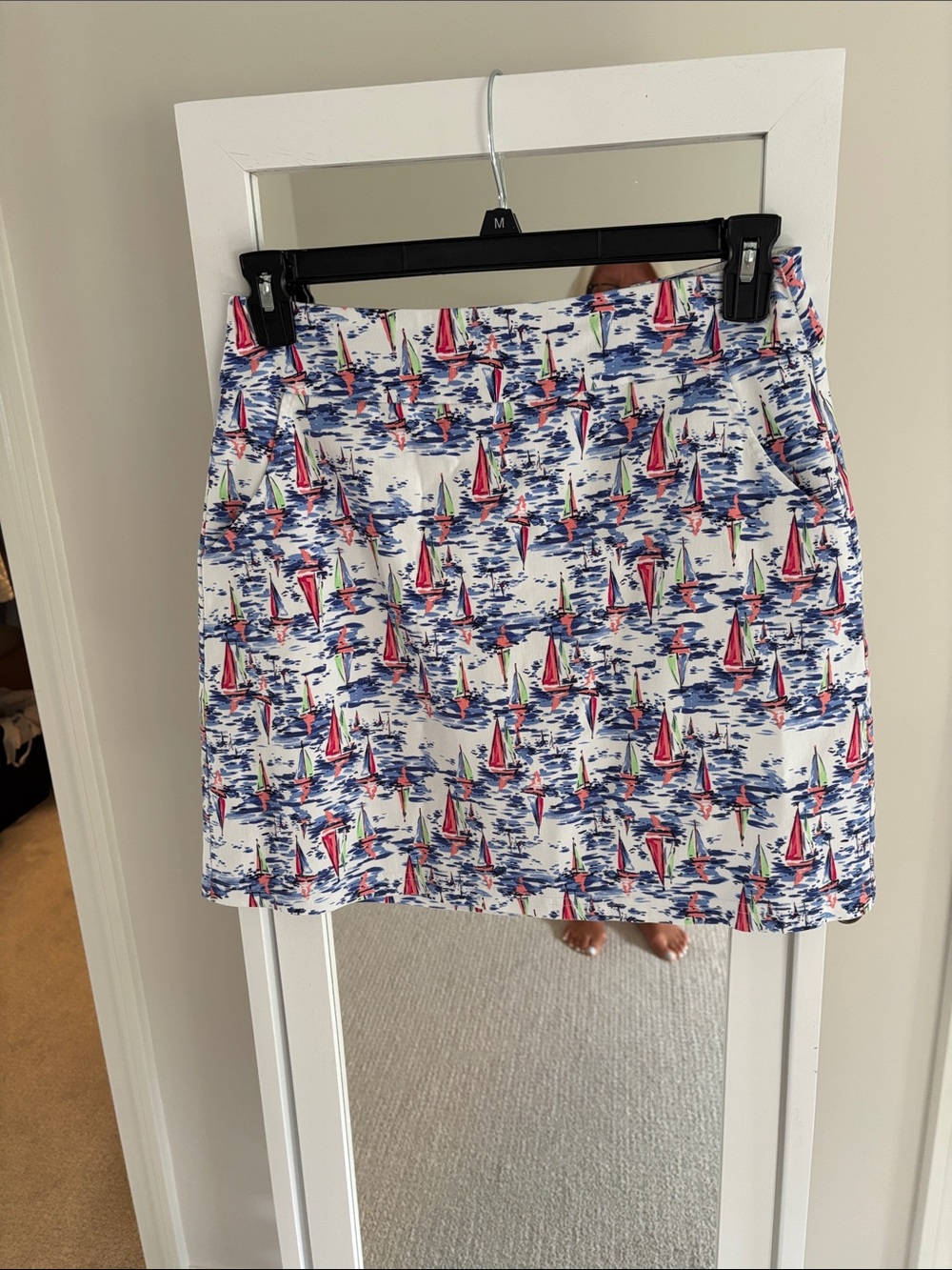White Sailboat Print Stretch Skort